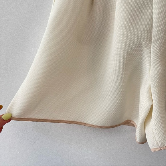 ❌SOLD ❌WILFRED Le Fou Juste High Waisted Dress shorts with pleated Front Cream s - Picture 8 of 13